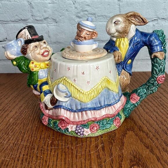 Vintage Fitz and Floyd -  Alice in Wonderland Teapot - Picture 1 of 14